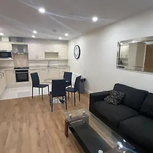Beach Gem 5 Adult Spaces Plus Child Apartment